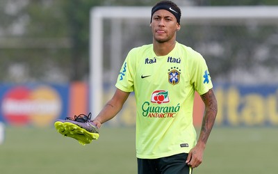 壹电竞热评-内马尔更衣室领袖风范